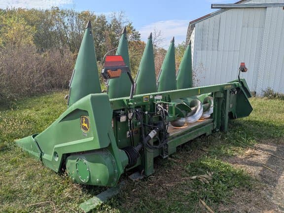 Image of John Deere C6R equipment image 2