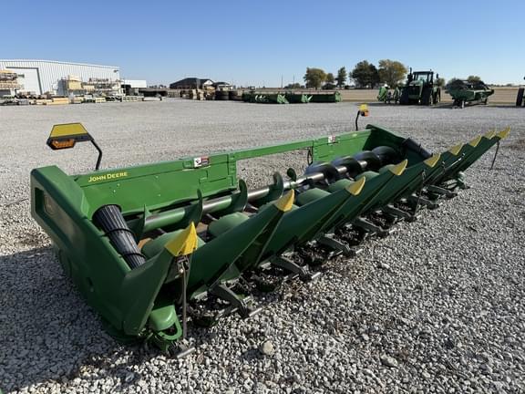 Image of John Deere C8R Primary image