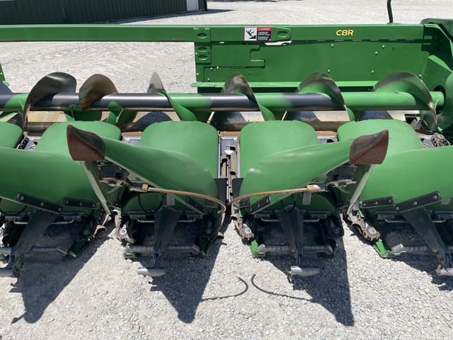 Image of John Deere C8R equipment image 3