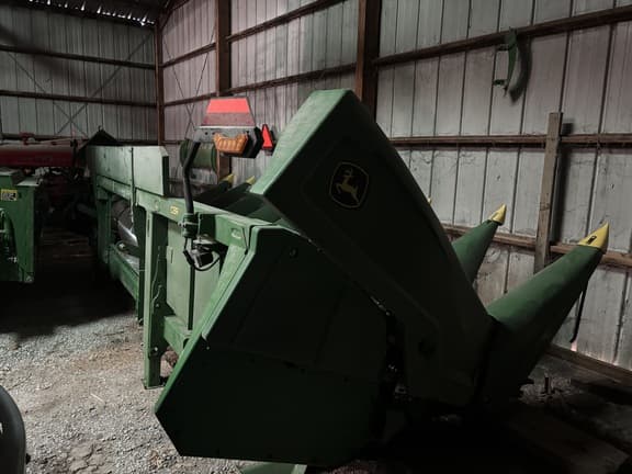 Image of John Deere C8R Primary image