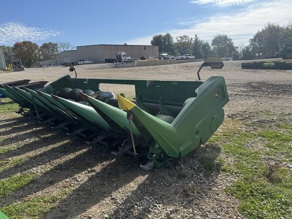 Image of John Deere C8R equipment image 4