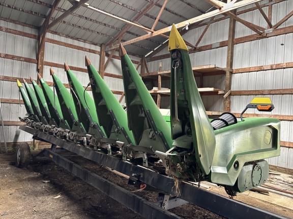 Image of John Deere C8R Primary image