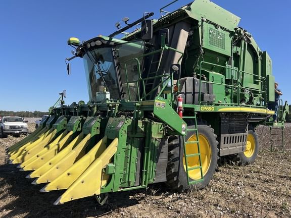 2021 John Deere CP690 Equipment Image0