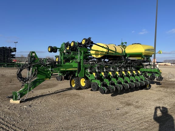 2021 John Deere DB44 Equipment Image0