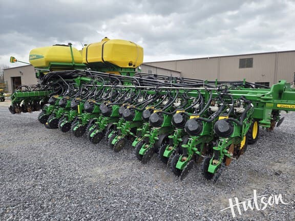 Image of John Deere DB60 equipment image 1