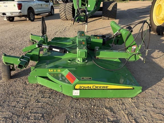 Image of John Deere MX8 equipment image 2
