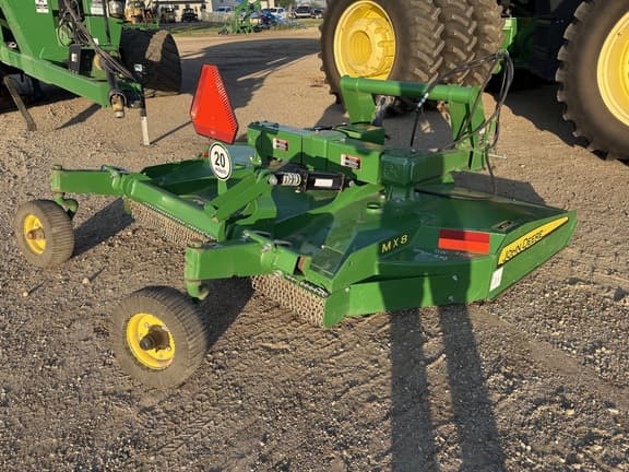 Image of John Deere MX8 equipment image 4