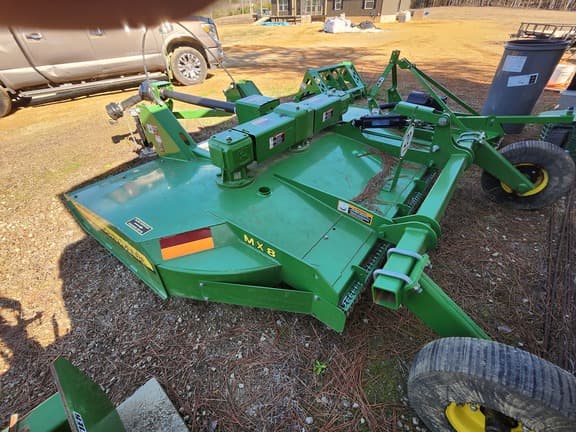 Image of John Deere MX8 equipment image 3