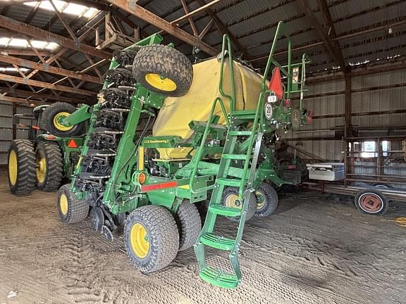 Image of John Deere N530C equipment image 2