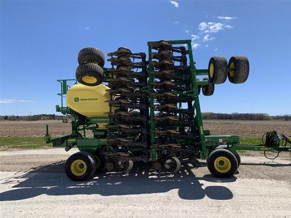 Image of John Deere N540C equipment image 1