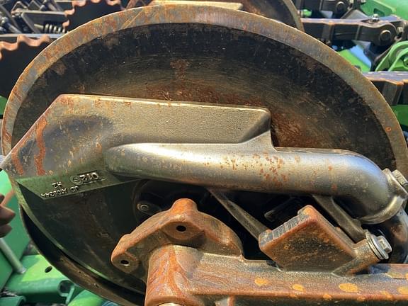 Image of John Deere N560F equipment image 3