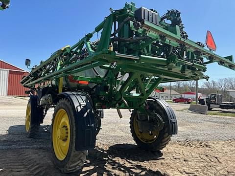 Image of John Deere R4044 equipment image 4