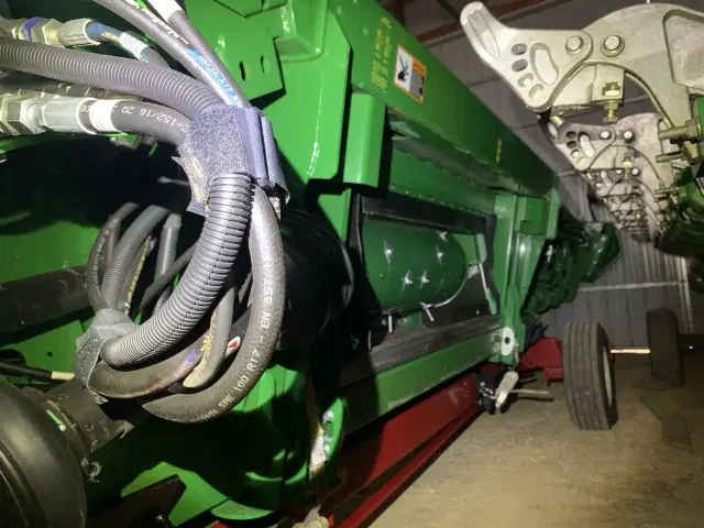 Image of John Deere RD35F equipment image 2