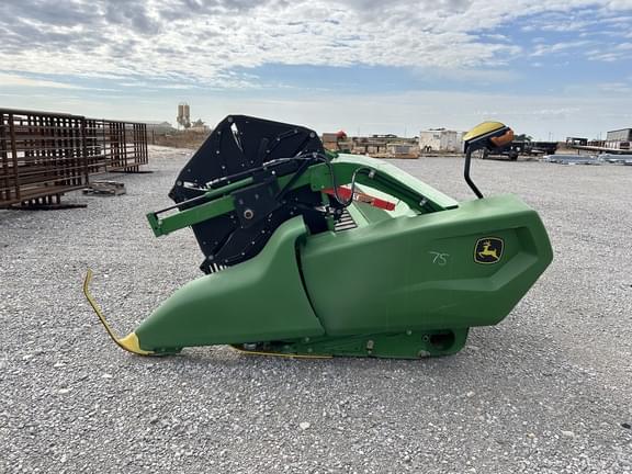 Image of John Deere RD35F equipment image 1