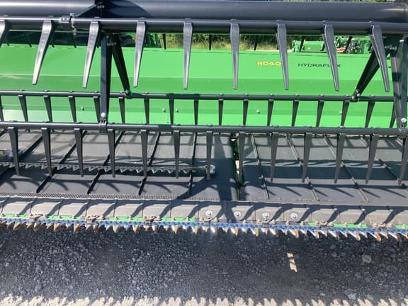Image of John Deere RD40F equipment image 4