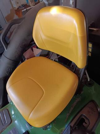 Image of John Deere S140 equipment image 4