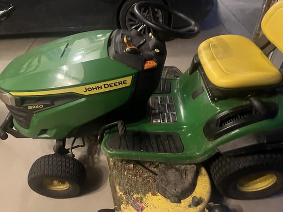 Image of John Deere S240 Primary image