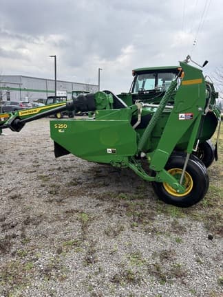 Image of John Deere S250 equipment image 3