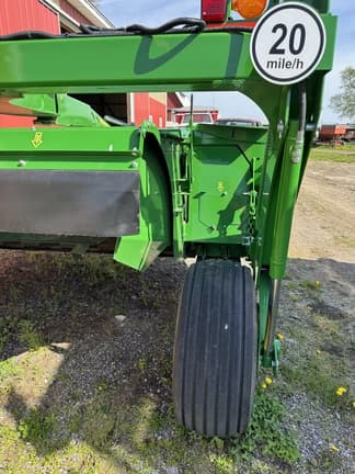 Image of John Deere S300 equipment image 4