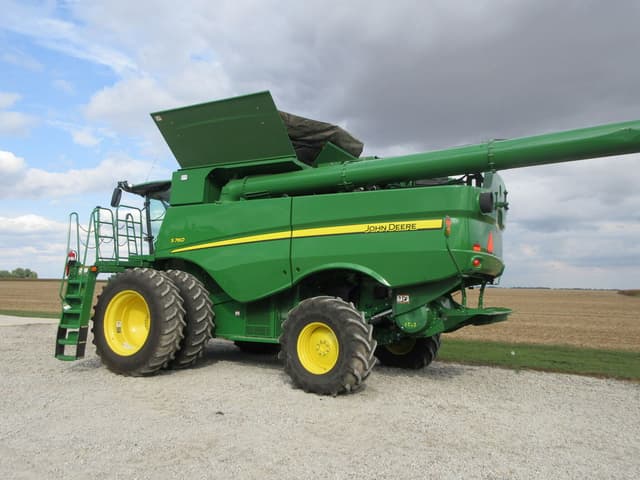 Image of John Deere S760 equipment image 2