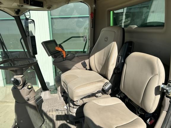 Image of John Deere S770 equipment image 1