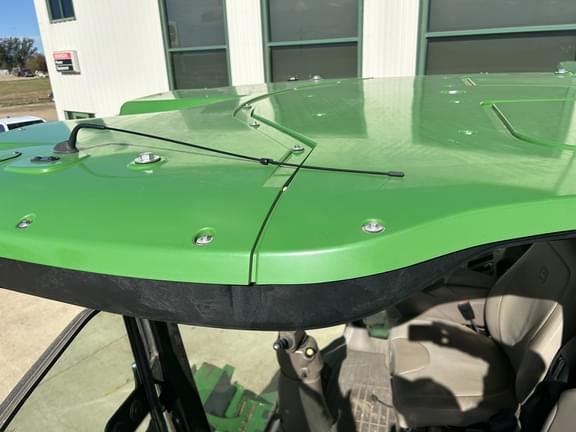 Image of John Deere S770 equipment image 2