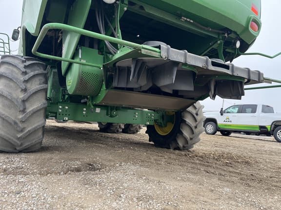 Image of John Deere S770 equipment image 4