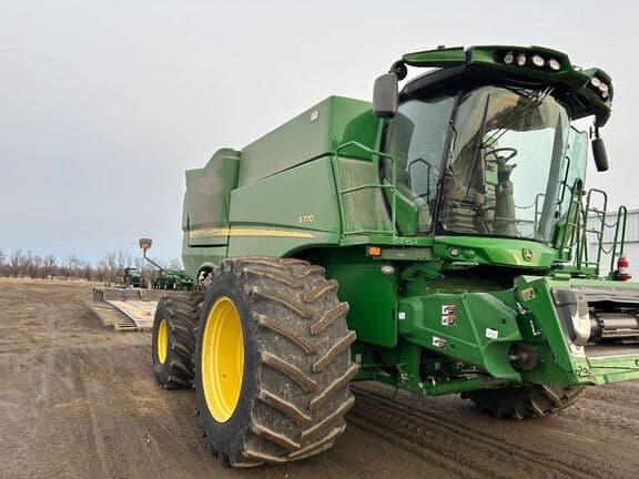 Image of John Deere S770 equipment image 4