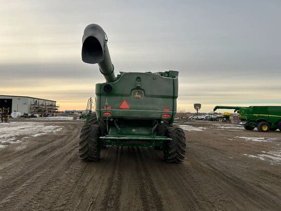 Image of John Deere S770 equipment image 2