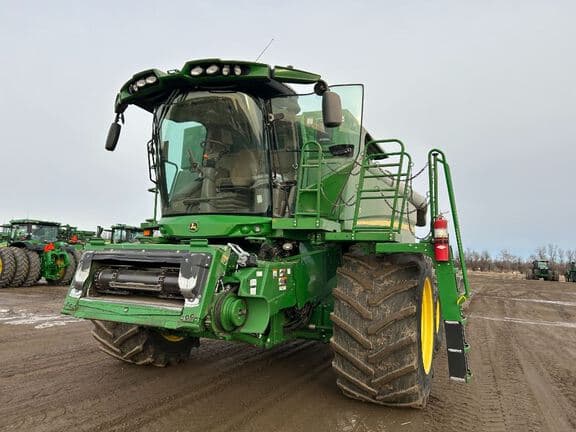 Image of John Deere S770 Primary image