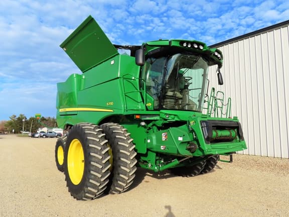 Image of John Deere S770 equipment image 1