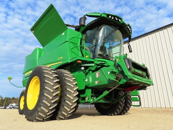 Image of John Deere S770 equipment image 3