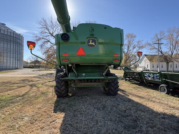 Image of John Deere S770 equipment image 4