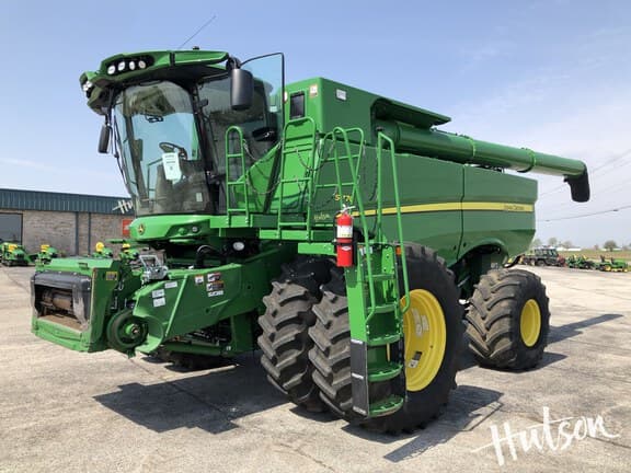 Image of John Deere S770 equipment image 2