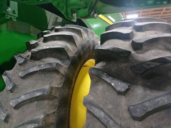 Image of John Deere S770 equipment image 1