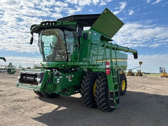 2021 John Deere S770 Equipment Image0