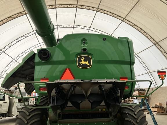 Image of John Deere S780 equipment image 2