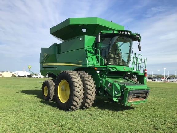 2021 John Deere S780 Equipment Image0