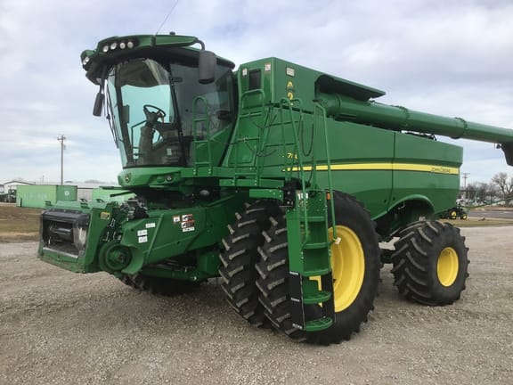 2021 John Deere S780 Equipment Image0