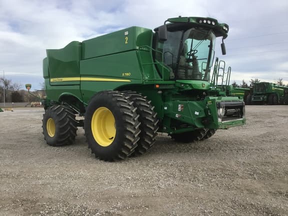 Image of John Deere S780 equipment image 1