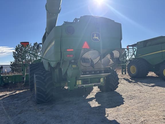 Image of John Deere S780 equipment image 4