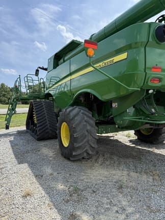 Image of John Deere S780 equipment image 2