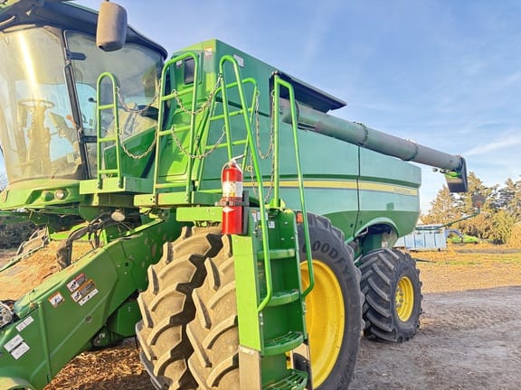 2021 John Deere S780 Equipment Image0