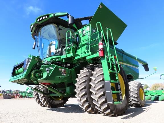 Image of John Deere S780 equipment image 4