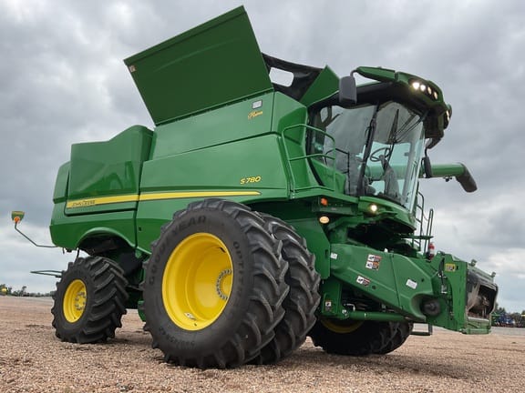 2021 John Deere S780 Equipment Image0