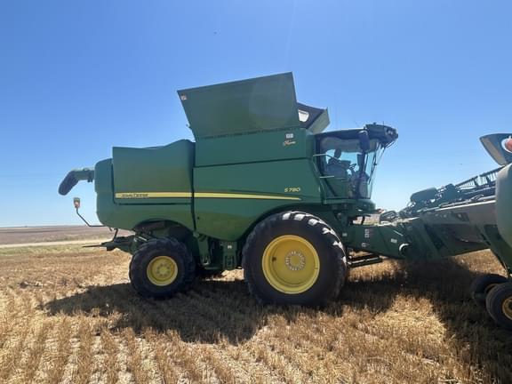 Image of John Deere S780 equipment image 3