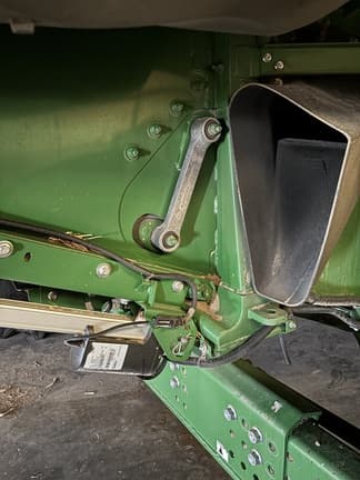 Image of John Deere S780 equipment image 4