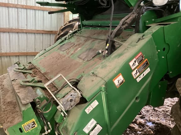 Image of John Deere S780 equipment image 4
