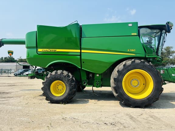 Image of John Deere S780 equipment image 3