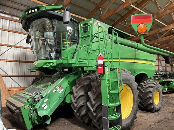 2021 John Deere S780 Equipment Image0